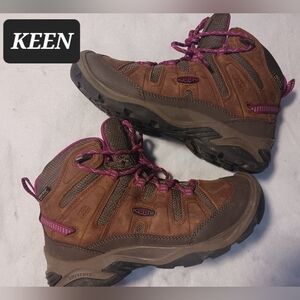 KEEN HIKING BOOTS CIRCADIA Womens Size 6, Nice Condition